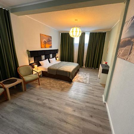 F-F Haus Monteuren Unterkunft Neuhausen auf den Fildern ภายนอก รูปภาพ