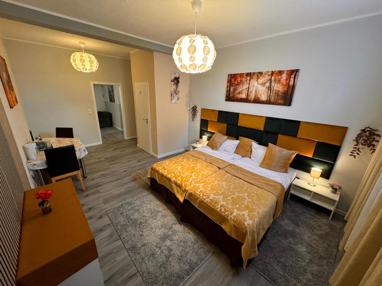 F-F Haus Monteuren Unterkunft Neuhausen auf den Fildern ภายนอก รูปภาพ