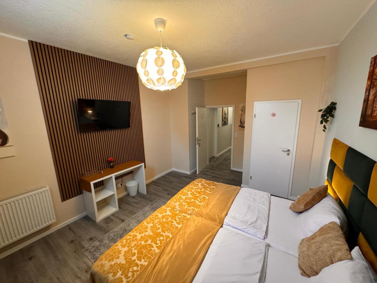 F-F Haus Monteuren Unterkunft Neuhausen auf den Fildern ภายนอก รูปภาพ